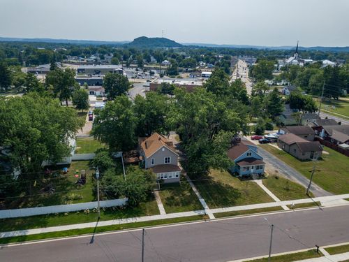 420 E Monroe St, Mauston, WI, 53948-1160 | Card Image
