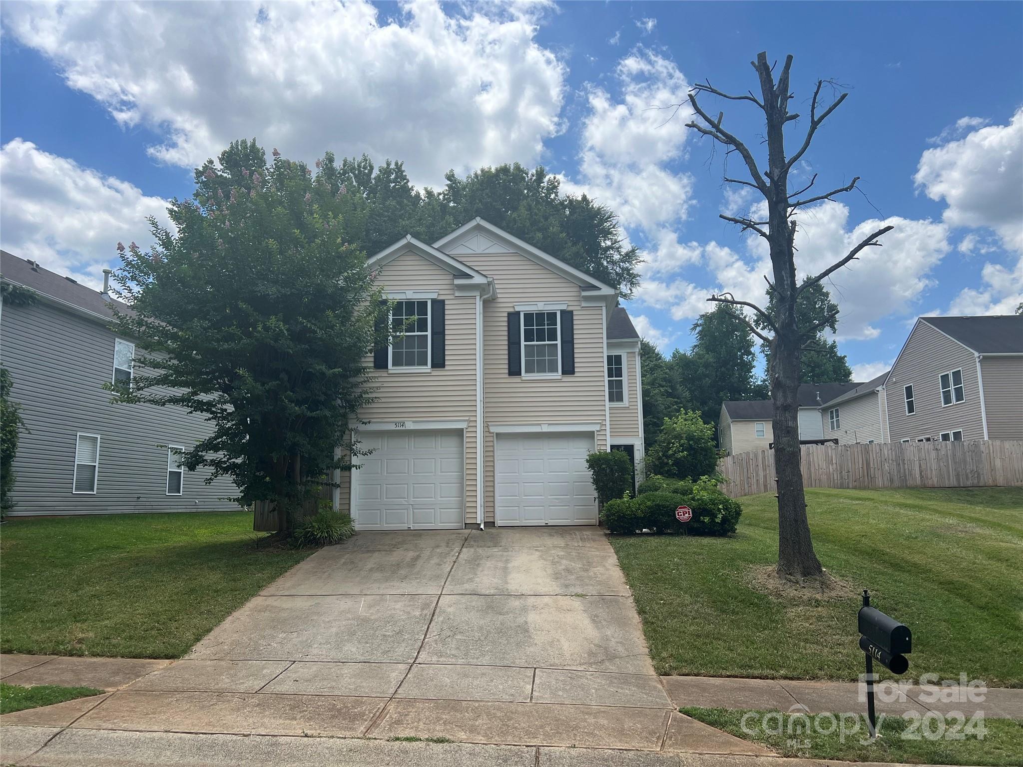 Vanhoy Ln, Charlotte, NC 28269