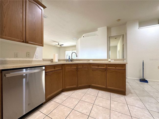 3547 Maple Ridge Loop, House other with 4 bedrooms, 2 bathrooms and null parking in KISSIMMEE FL | Image 9