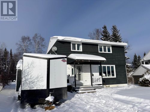 32 Mona Dr, Manitouwadge, ON, P0T | Card Image