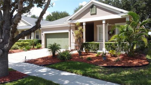 135 Crepe Myrtle Dr, Groveland, FL, 34736-3601 | Card Image