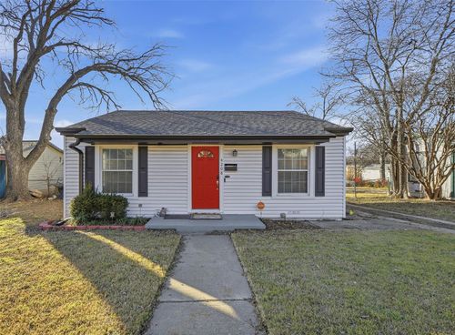 4208 Fairfax St, Fort Worth, TX, 76116-7822 | Card Image