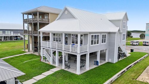 4009 Borneo St, Bay Saint Louis, MS, 39520-7619 | Card Image