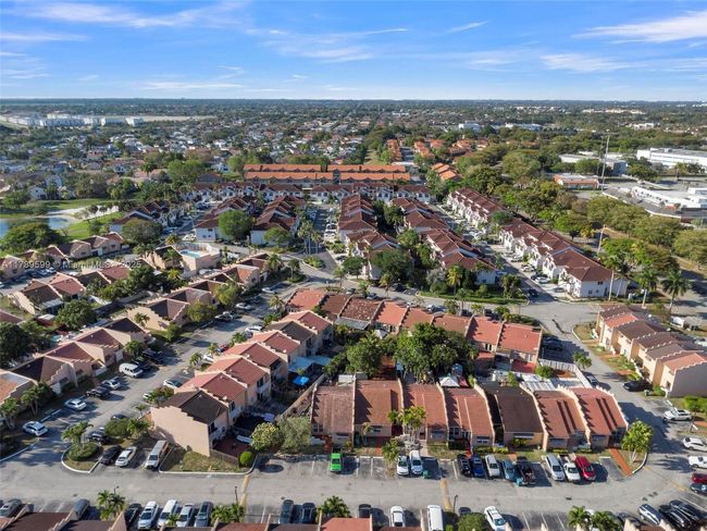 APT-84 - 10375 Sw 154 Th Circle Ct, Condo with 3 bedrooms, 2 bathrooms and null parking in Miami FL | Image 44