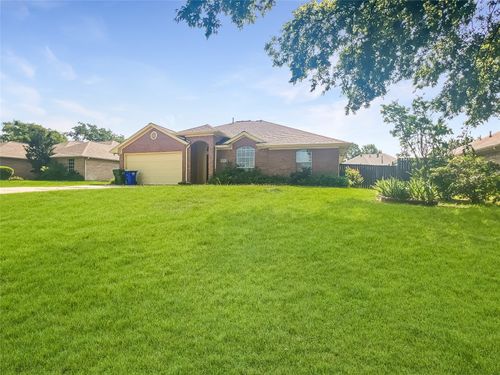 1216 E 6th St, Krum, TX, 76249-9687 | Card Image