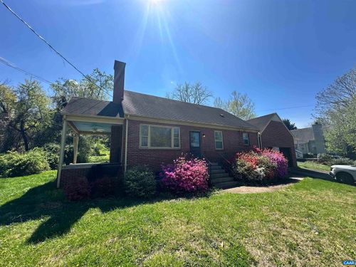 912 Saint Charles Ave, Charlottesville, VA, 22901-4036 | Card Image