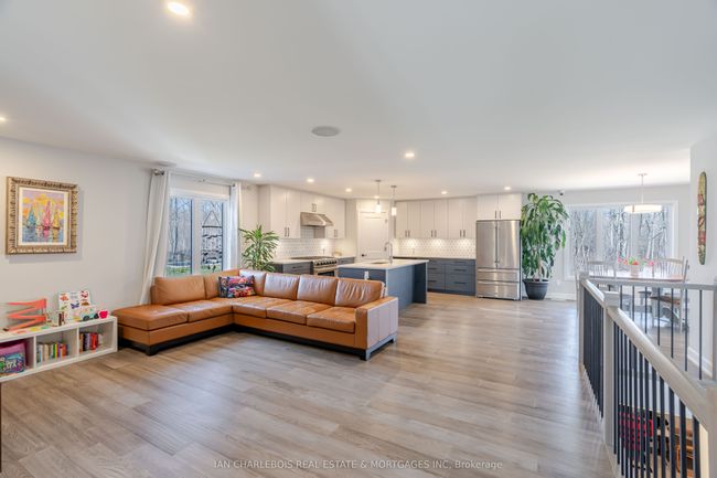 1354 Country Lane, House other with 6 bedrooms, 3 bathrooms and 2 parking in Winchester ON | Image 4