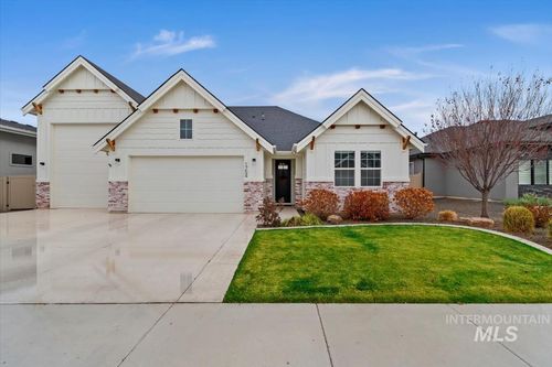 1754 N Peakhurt Ave, Kuna, ID, 83634-2271 | Card Image