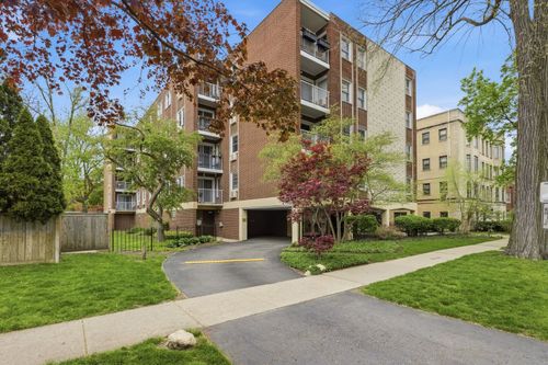 2c-1310 Maple Ave, Evanston, IL, 60201-4375 | Card Image