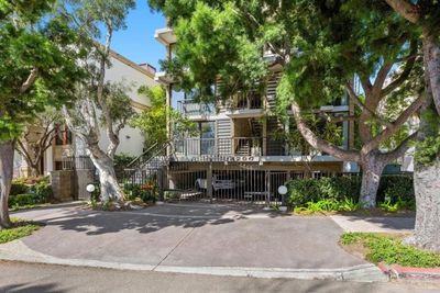 3 - Cave Street, Condo with 2 bedrooms, 2 bathrooms and 1 parking in La Jolla CA | Image 2