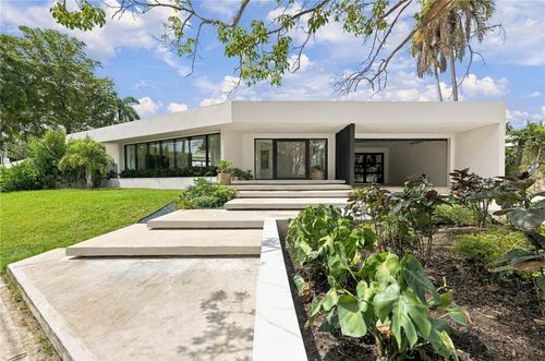 K-16 Garden Hills North, GUAYNABO, PR, 00966 | Card Image