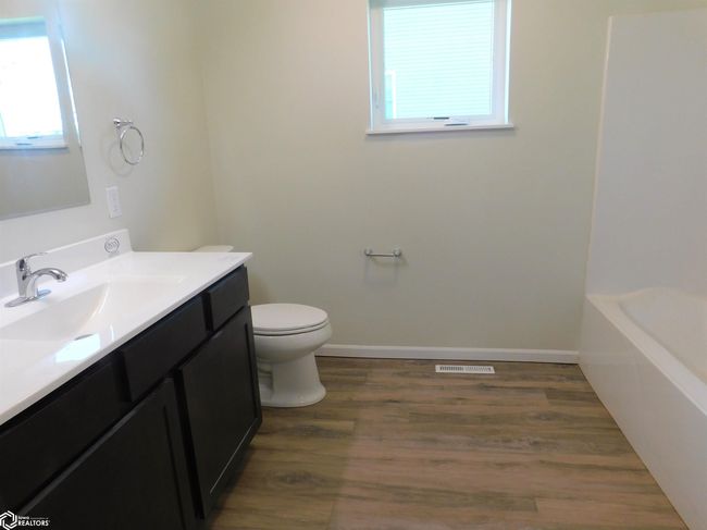 216 10 Th St, House other with 3 bedrooms, 2 bathrooms and null parking in Manilla IA | Image 9