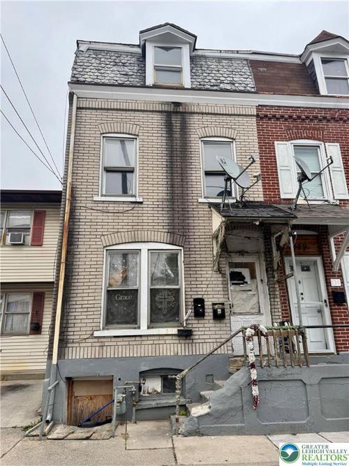 137 S Hall St, Allentown, PA, 18101-2265 | Card Image