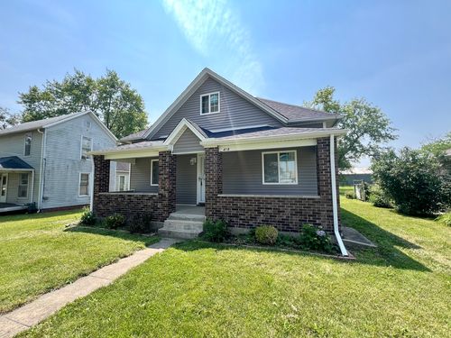 418 S Main St, Rankin, IL, 60960-7134 | Card Image