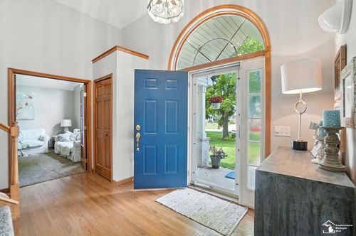 6311 Brent Valley Dr, Temperance, MI, 48182-1156 | Card Image