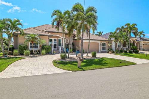 1317 Pine Siskin Dr, PUNTA GORDA, FL, 33950-7647 | Card Image