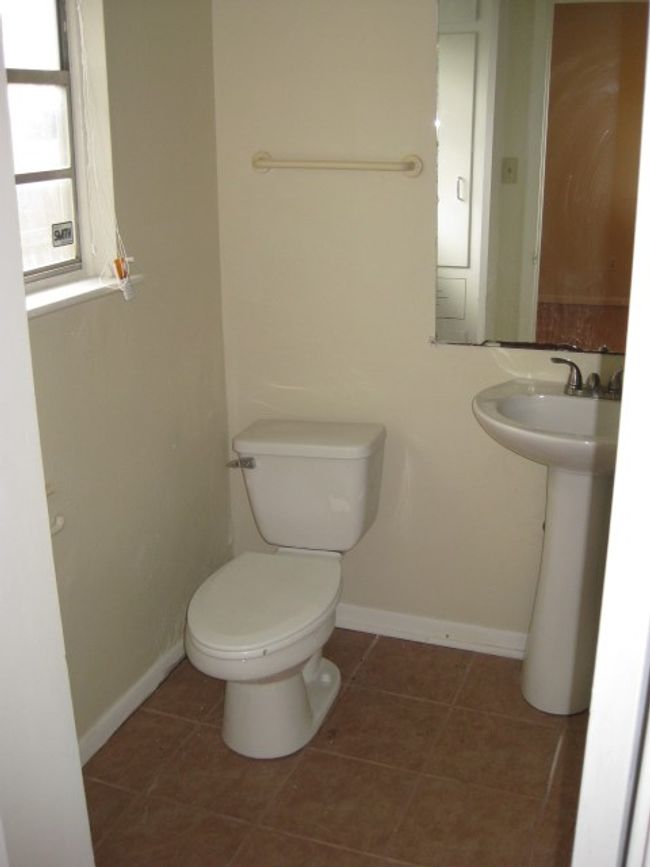 APT-4 - 5213 Joe Sayers Ave, Condo with 1 bedrooms, 1 bathrooms and 1 parking in Austin TX | Image 6