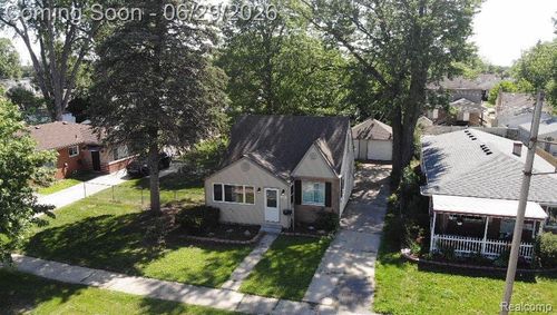 5694 Robindale Ave, Dearborn Heights, MI, 48127-3143 | Card Image