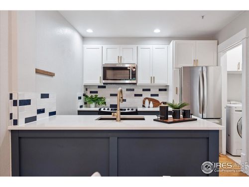 2-2201 Pearl St, Boulder, CO, 80302-4681 | Card Image