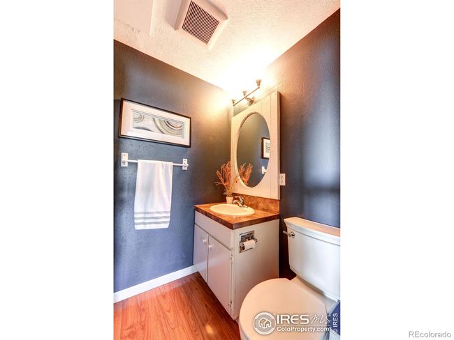 Main floor bathroom | Image 13