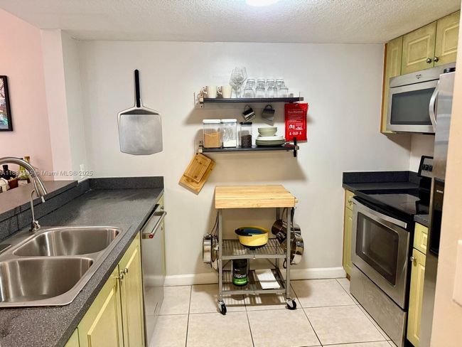 APT-404 - 280 Sw 20 Th Rd, Condo with 1 bedrooms, 1 bathrooms and null parking in Miami FL | Image 17