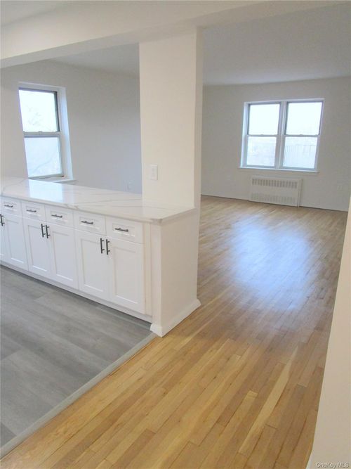 7l-255 Bronx River Road, Yonkers, NY, 10704 | Card Image