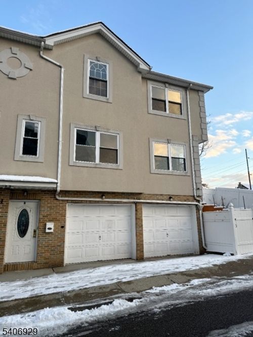 71 Hammond Ave, Passaic, NJ, 07055-3117 | Card Image