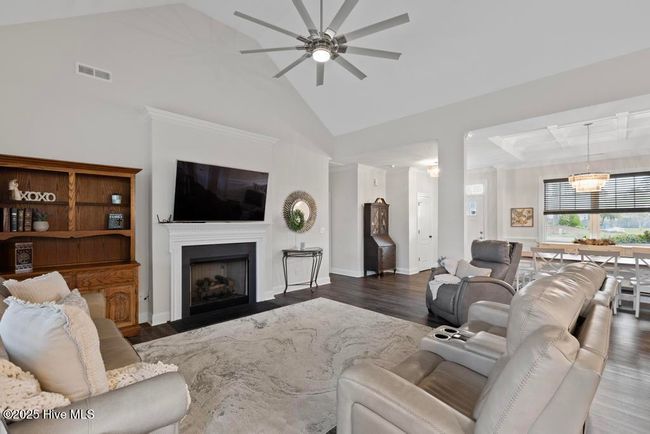 354 Crown Pointe Dr, House other with 3 bedrooms, 3 bathrooms and 2 parking in Hampstead NC | Image 7