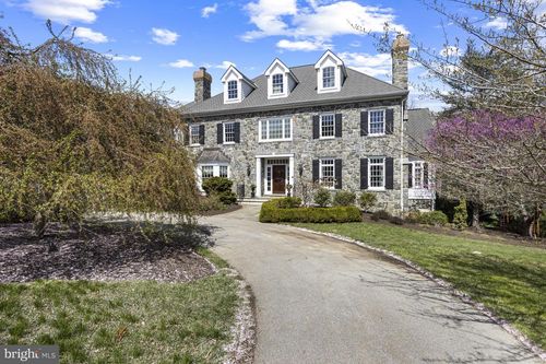 7 Chaville Way, Greenville, DE, 19807-1422 | Card Image