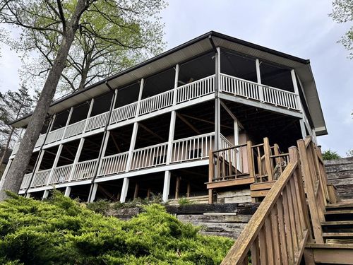 7 Lakeview Dr, Hayesville, NC, 28904-7322 | Card Image