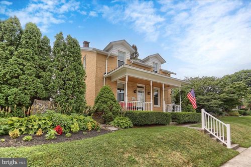 206 W Granada Ave, HERSHEY, PA, 17033-1539 | Card Image