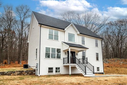 38 Aunt Pattys Ln W, Bethel, CT, 06801-2912 | Card Image