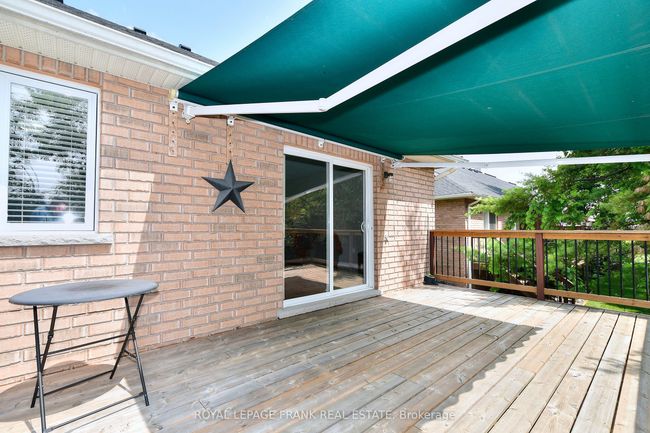 7 Village Cres, Condo with 3 bedrooms, 3 bathrooms and 1 parking in Peterborough ON | Image 31