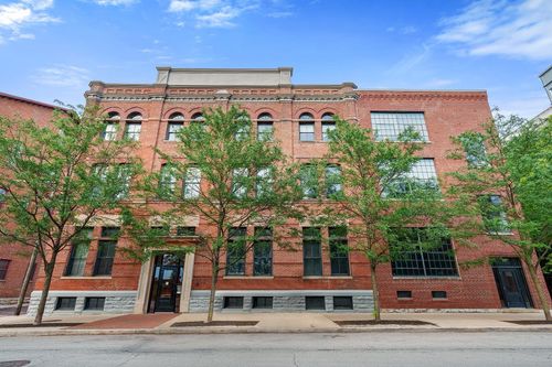 apt-213-570 S Front St, Columbus, OH, 43215-5823 | Card Image