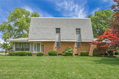 2351 Scenic Dr Ne, Lancaster, OH, 43130-1168 | Card Image