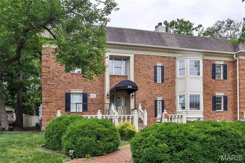 apt-c-210 N Taylor Ave, Kirkwood, MO, 63122-4066 | Card Image