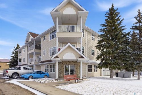 303-100 5th Ave, Regina Beach, SK, S0G | Card Image