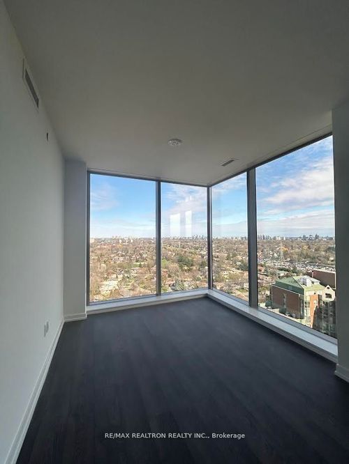 1804-8 Olympic Garden Dr, Toronto, ON, M2M3T9 | Card Image