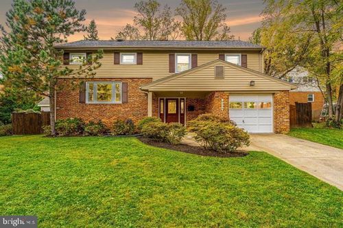 8008 Whittier Blvd, BETHESDA, MD, 20817-3121 | Card Image