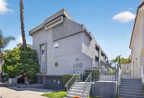 101-250 W Spazier Ave, Burbank, CA, 91502 | Card Image