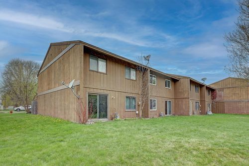 987 11th Ave Sw, Forest Lake, MN, 55025-1729 | Card Image