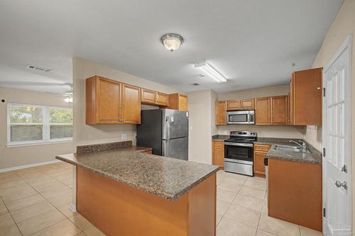 560 N 72nd Ave, Pensacola, FL, 32506-5130 | Card Image
