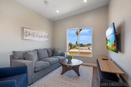 4727 Iroquois Ave, San Diego, CA, 92117-6247 | Card Image