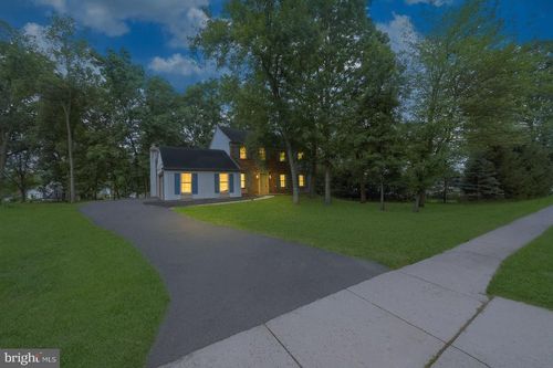 882 Garfield Ave, LANSDALE, PA, 19446-5569 | Card Image