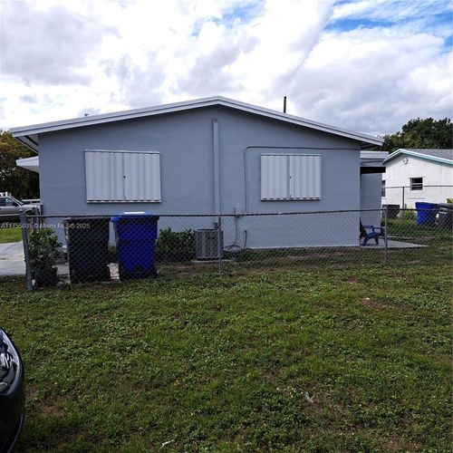 5901 Garfield St, Hollywood, FL, 33021-5154 | Card Image
