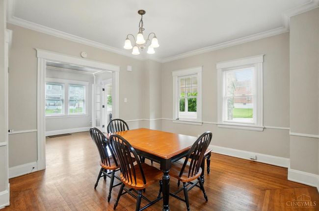 3933 Vine St, House other with 2 bedrooms, 2 bathrooms and null parking in Cincinnati OH | Image 10