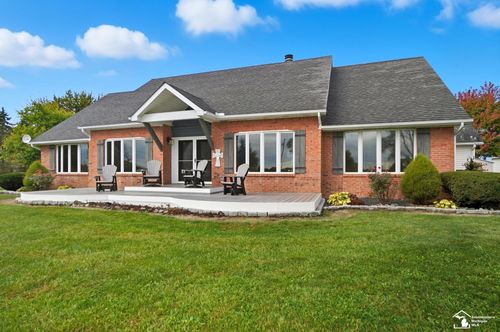 9405 Turk Rd, Ottawa Lake, MI, 49267-9763 | Card Image