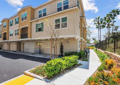 2822 Juniper Berry St, Spring Valley, CA, 91977-3686 | Card Image