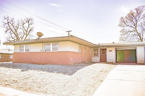 207 Pioneer Way, Burns Flat, OK, 73647-9030 | Card Image