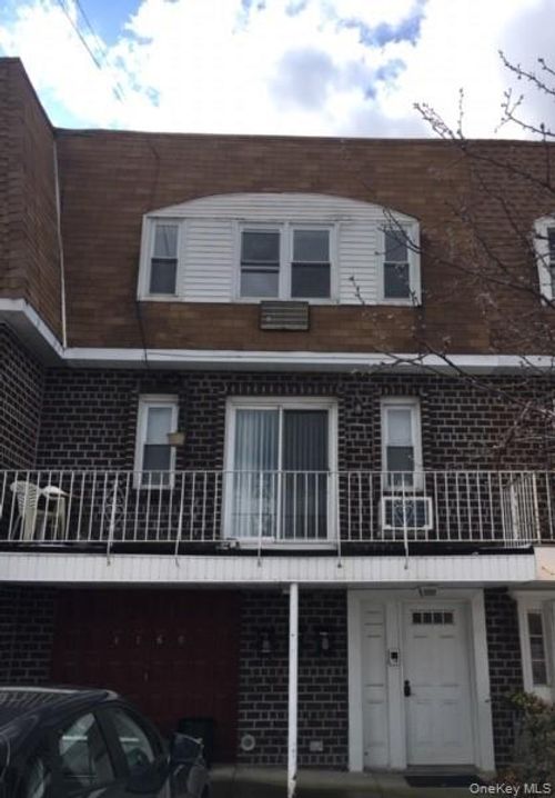 3-41-60 Little Neck Pkwy, Little Neck, NY, 11363-1769 | Card Image